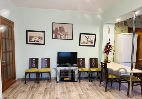 THERE IS A QUIET WOODIN SO MUCH, Chernomorsk (Illichivsk) - günlük kira için daire