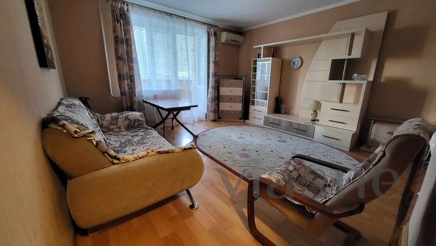 I would like to rent my 1-room apartment on Shevchenka 7, 5t