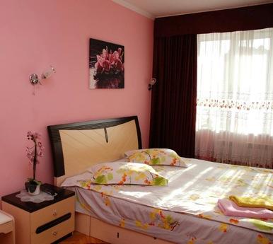 2 bedroom apartment on Independence, Kyiv - mieszkanie po dobowo