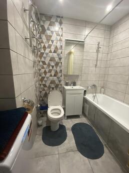 Нова квартира біля метро Харківська, Київ - квартира подобово