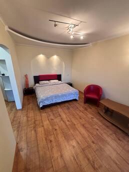 Danil Kurianov, Dnipro (Dnipropetrovsk) - günlük kira için daire