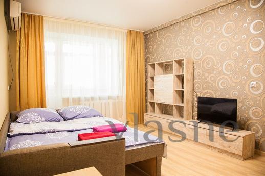 1-room junior suite on Tsentralny Blvd., Zaporizhzhia - apartment by the day