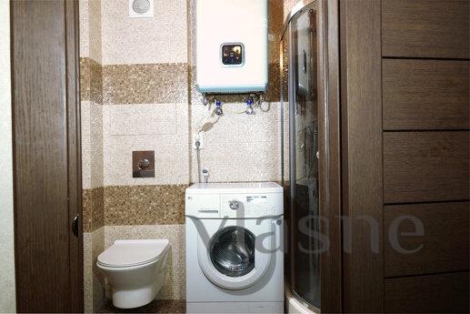 Daily rent 2-room semi-luxury, Alley of Fame, Zaporizhzhia - apartment by the day