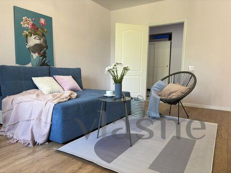 Cozy two-room apartment in the city center on Soborny Avenue