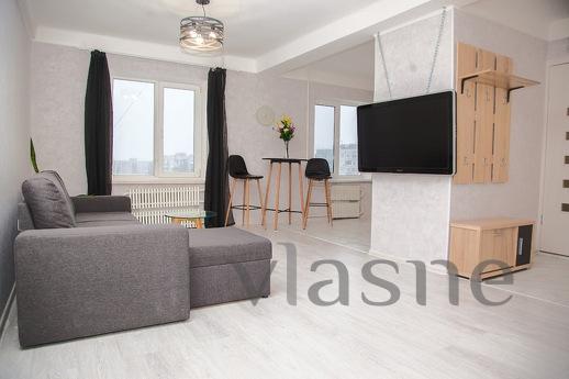 2-room Lux on Shkolnaya street 34, Zaporizhzhia - apartment by the day