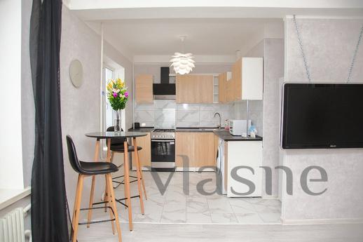 2-room Lux on Shkolnaya street 34, Zaporizhzhia - apartment by the day