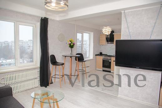 2-room Lux on Shkolnaya street 34, Zaporizhzhia - apartment by the day