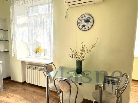 2-ком Полулюкс, рядом с бул. Шевченко, Запоріжжя - квартира подобово