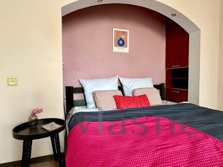 2к ЛЮКС рядом с пл. Университетской, Запоріжжя - квартира подобово