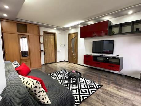 2к ЛЮКС рядом с пл. Университетской, Запоріжжя - квартира подобово