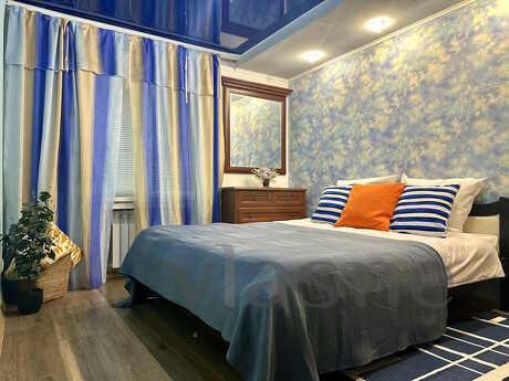 Двухкомнатный полулюкс расположен в удобном месте по ул.Побе