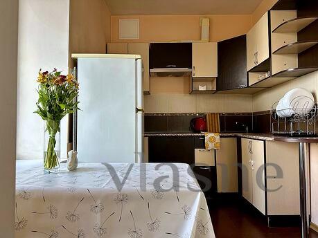 2ком. Полулюкс на проспекте Соборный 212, Запорожье - квартира посуточно