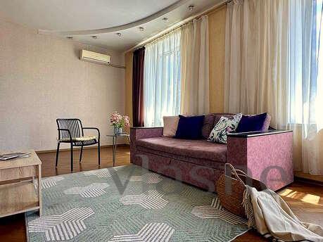 2ком. Полулюкс на проспекте Соборный 212, Запорожье - квартира посуточно