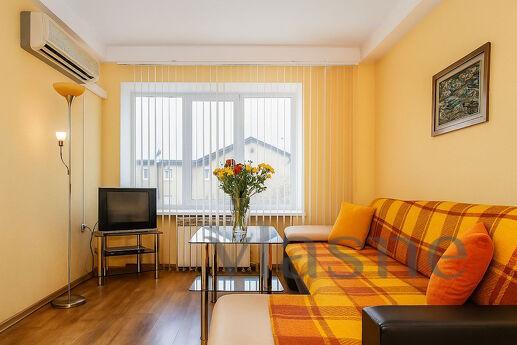 Посуточно 2ком полулюкс на Малом рынке, Запоріжжя - квартира подобово