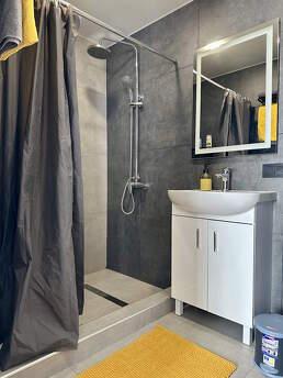 Lux studio on Kamenogorskaya, 16, Zaporizhzhia - apartment by the day