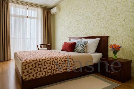 2 rooms. Lux near the port of Zaporizhzhya square, Zaporizhzhia - apartment by the day