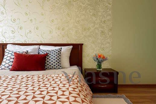 2 rooms. Lux near the port of Zaporizhzhya square, Zaporizhzhia - apartment by the day