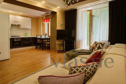 2 rooms. Lux near the port of Zaporizhzhya square, Zaporizhzhia - apartment by the day