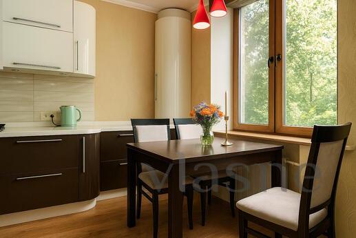 2 rooms. Lux near the port of Zaporizhzhya square, Zaporizhzhia - apartment by the day