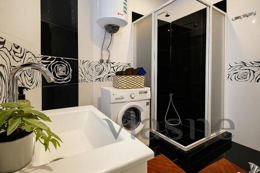 2 rooms. Lux near the port of Zaporizhzhya square, Zaporizhzhia - apartment by the day