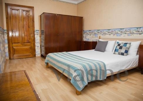 2х комнатный стандарт возле ТРЦ Аврора, Запоріжжя - квартира подобово