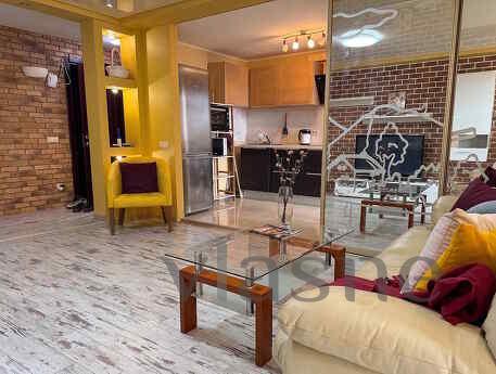 Two-room apartment with a view in the center of Dnipro, Dnipro (Dnipropetrovsk) - günlük kira için daire