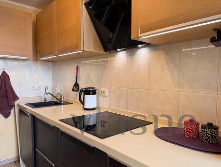 Two-room apartment with a view in the center of Dnipro, Dnipro (Dnipropetrovsk) - günlük kira için daire