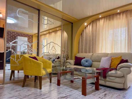 Two-room apartment with a view in the center of Dnipro, Dnipro (Dnipropetrovsk) - günlük kira için daire