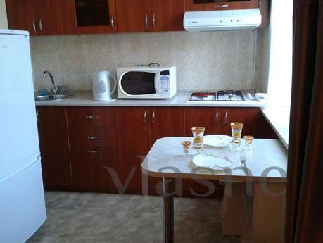 1-room apartment in the center, Karaganda - günlük kira için daire