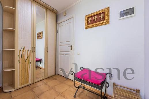 1k daire Podobovo, Palats Sportu metro istasyonu, Kyiv - günlük kira için daire