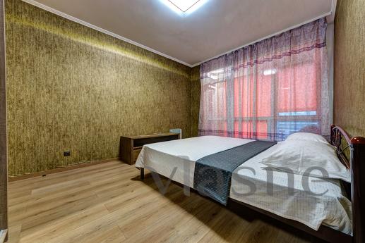 Podobova rent 2k apartment, Kyiv - apartment by the day