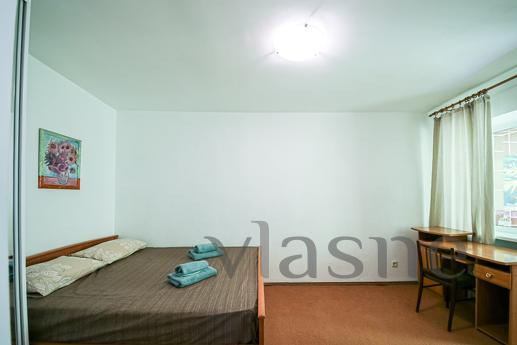 Оренда 2к квартира біля метро Печерська, Киев - квартира посуточно