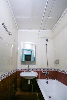 Оренда 2к квартира біля метро Печерська, Киев - квартира посуточно