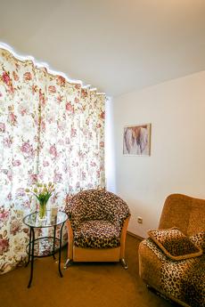 Оренда 2к квартира біля метро Печерська, Киев - квартира посуточно