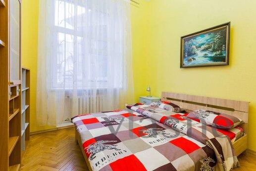 The apartments are located on Velyka Vasylkivska Street 46, 