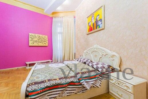 Rent podobovo 4k apartment, Kyiv - günlük kira için daire