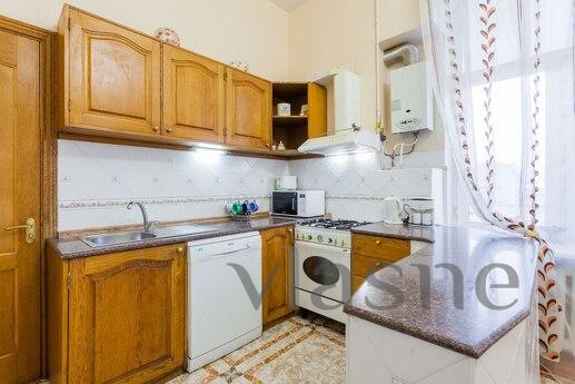 Rent podobovo 4k apartment, Kyiv - günlük kira için daire