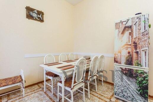 Rent podobovo 4k apartment, Kyiv - günlük kira için daire