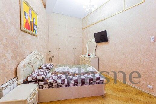 Rent podobovo 4k apartment, Kyiv - günlük kira için daire