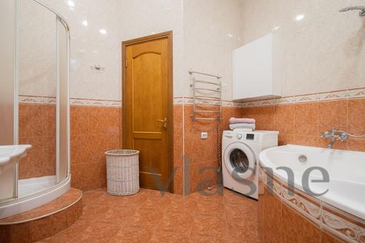 Rent podobovo 4k apartment, Kyiv - günlük kira için daire