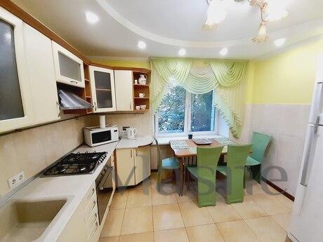 Rent a similar 2k apartment, Kyiv - apartment by the day