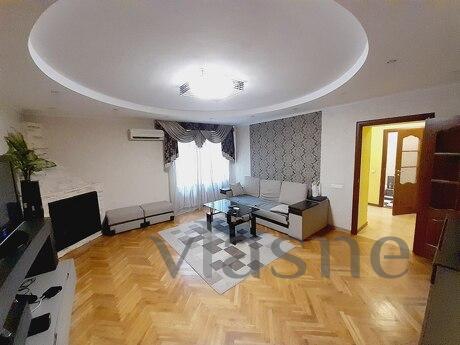 Rent a similar 2k apartment, Kyiv - apartment by the day
