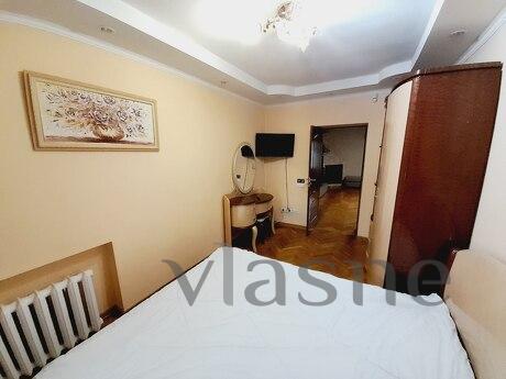 Rent a similar 2k apartment, Kyiv - apartment by the day