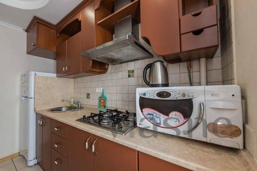 Подобова 2к квартиру біля Палац спорту, Киев - квартира посуточно