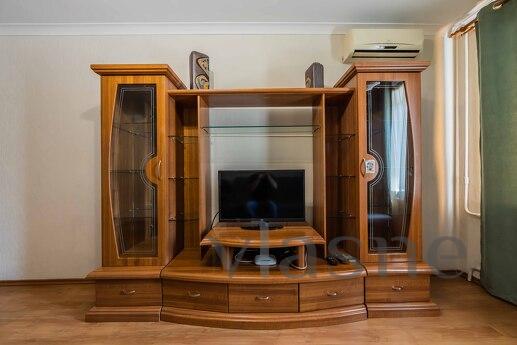 Подобова 2к квартиру біля Палац спорту, Киев - квартира посуточно