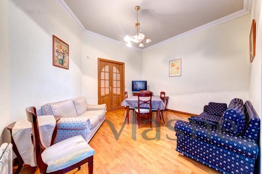 Подобова оренда 3к квартири, Киев - квартира посуточно