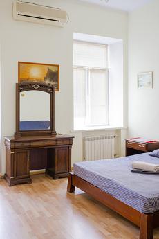 Pobodova rent 3k apartment, Kyiv - günlük kira için daire