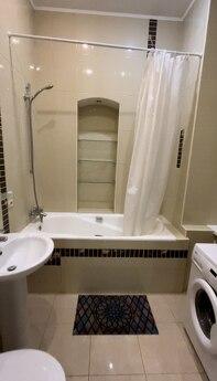 Оренда 3к квартири біля метро Театральна, Киев - квартира посуточно