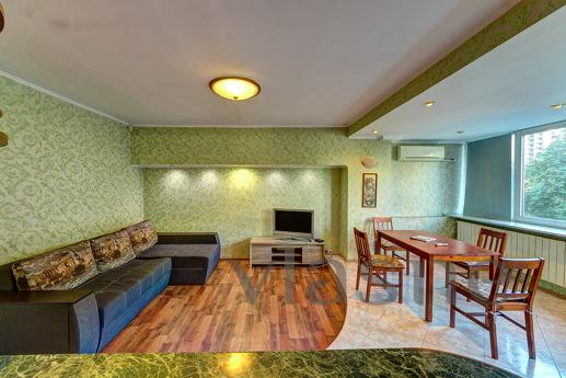 Podobova rent 3k apartment, Kyiv - günlük kira için daire