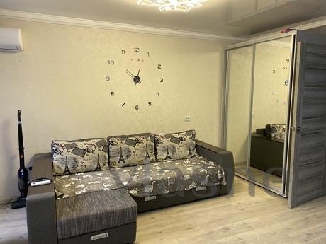 Podobovo 2-room studio apartment, Kramatorsk - günlük kira için daire